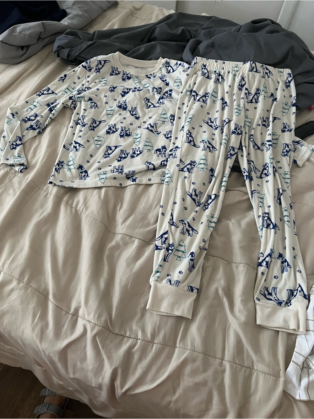 Cat & Jack White Polar Bear Print Pajama Set with Navy Accents